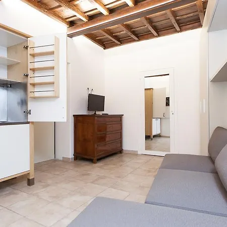 Apartman Arenula *